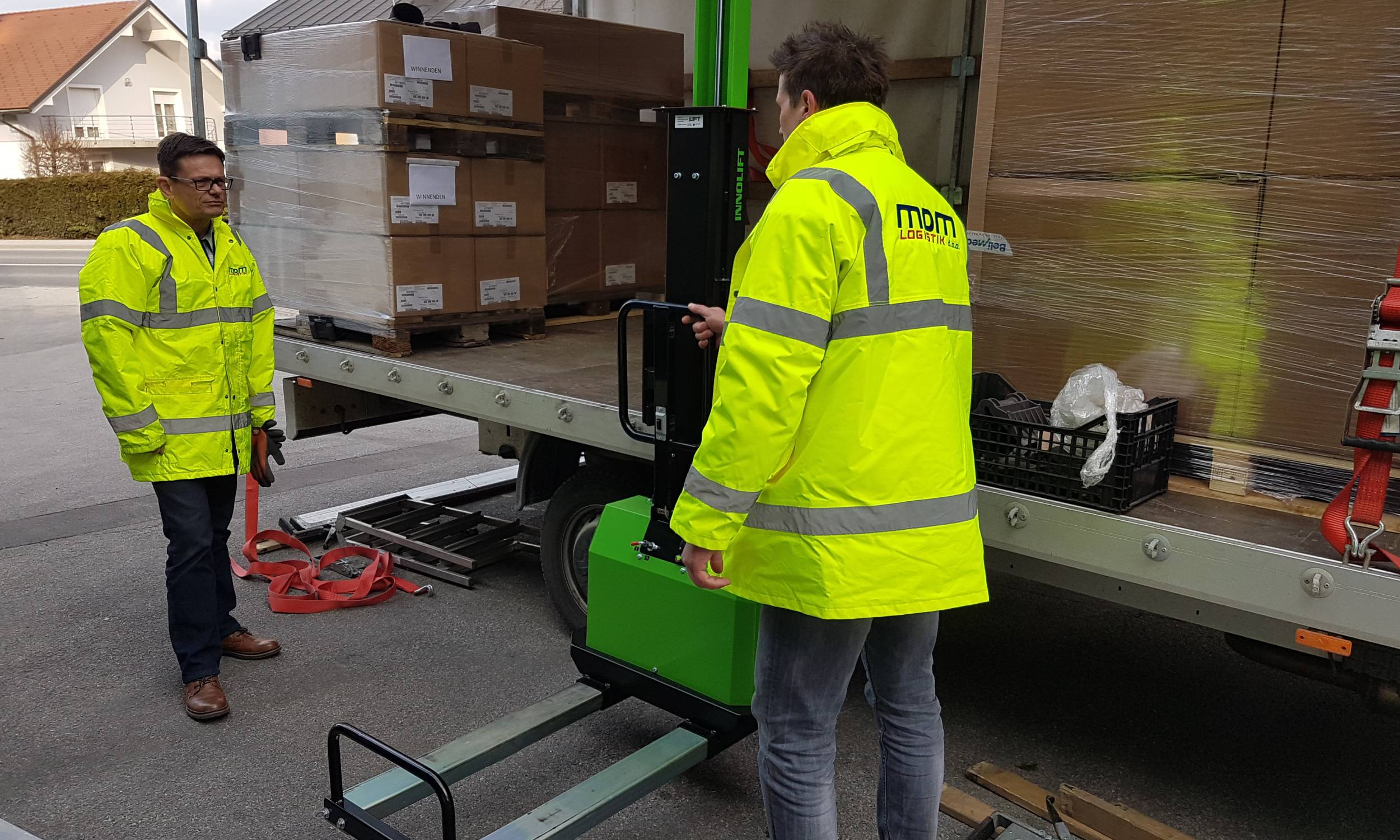 mdm_dostava_z_razkladalno_rampo-1989752856_20180321_161636_4984061