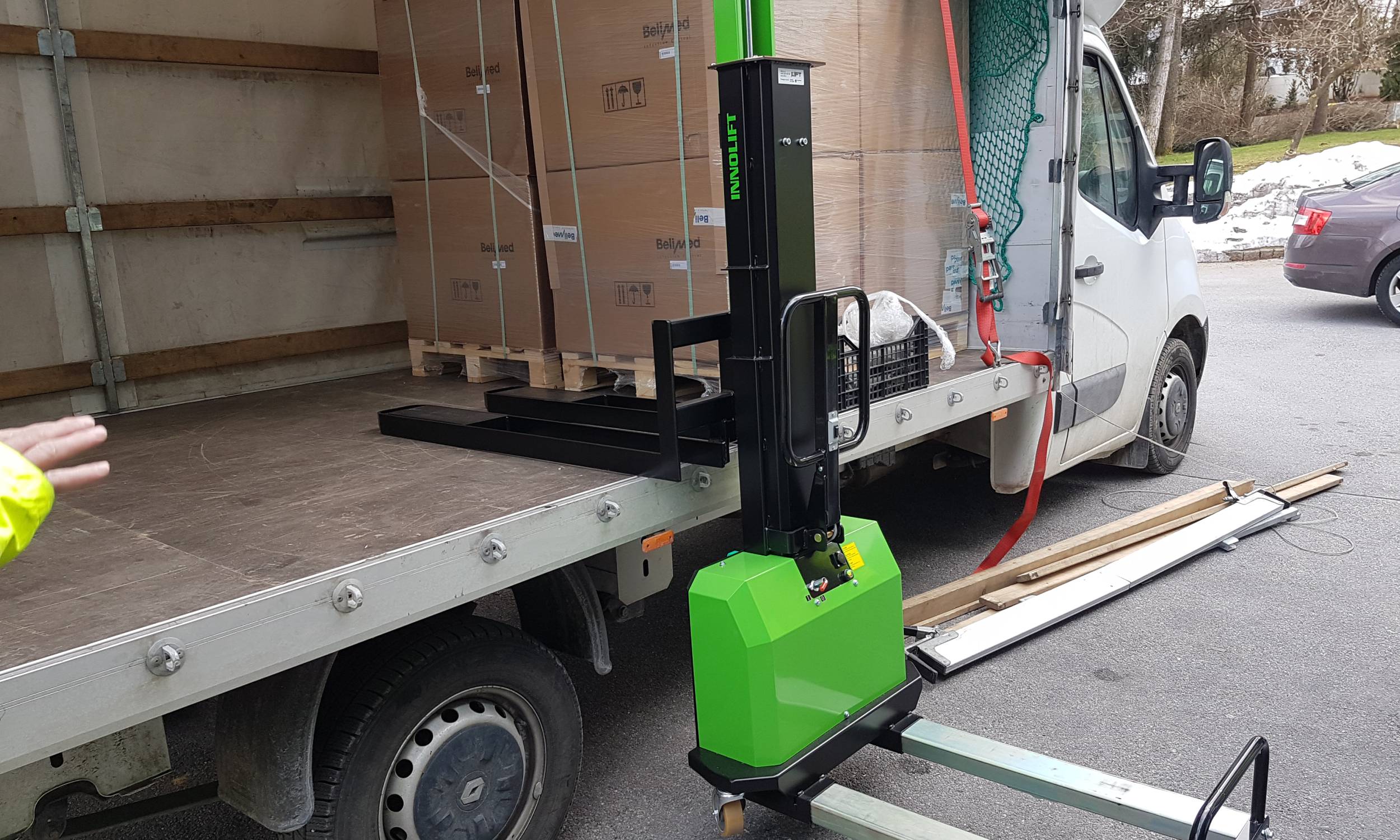 mdm_dostava_z_razkladalno_rampo-2112315330_20180321_161611_5424811